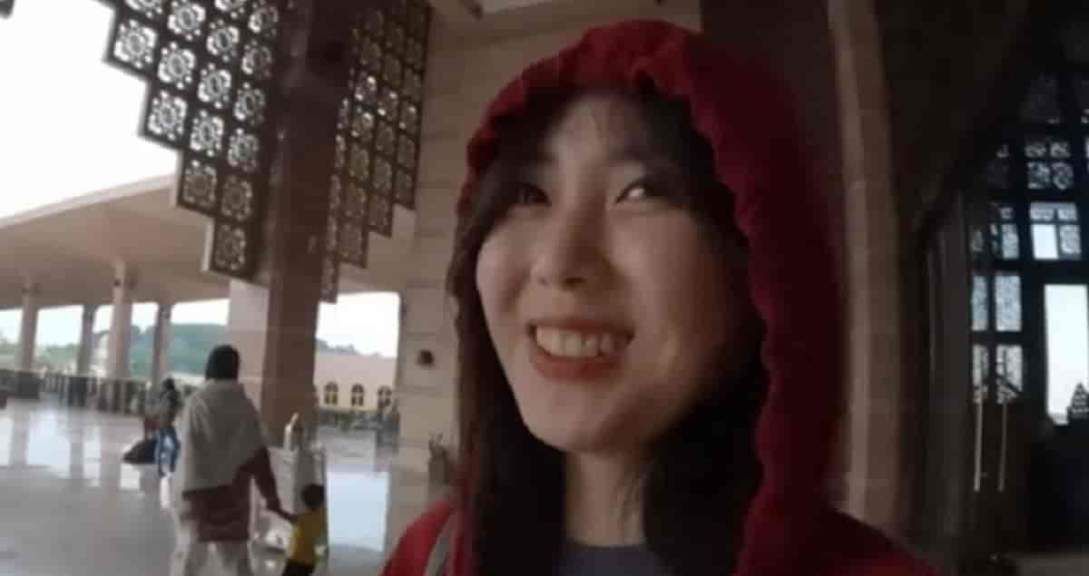 공짜로 관광 시켜준다고 모르는 사람 함부로 따라간 여행 유튜버